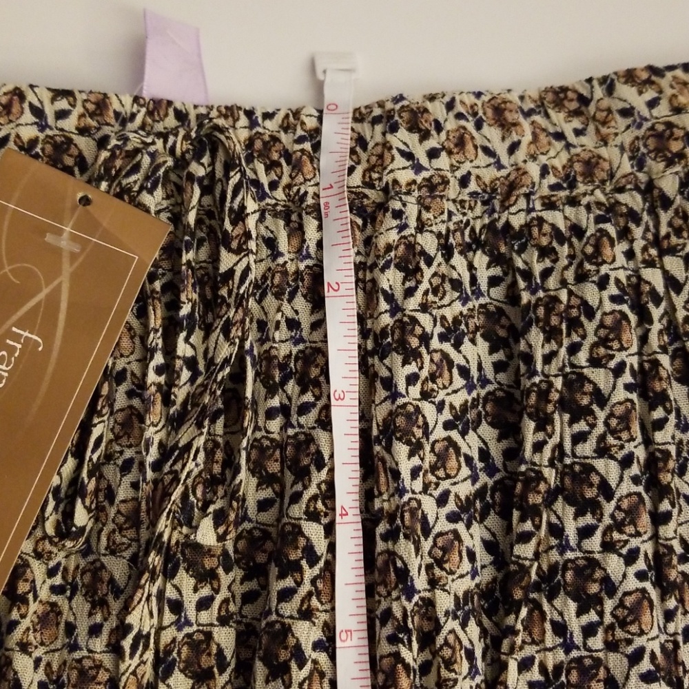 Francesca's Navy Paisley Swing Skirt - Picture 4 of 7